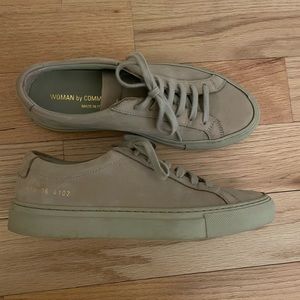 Common projects Achilles low-top sneakers suede taupe color